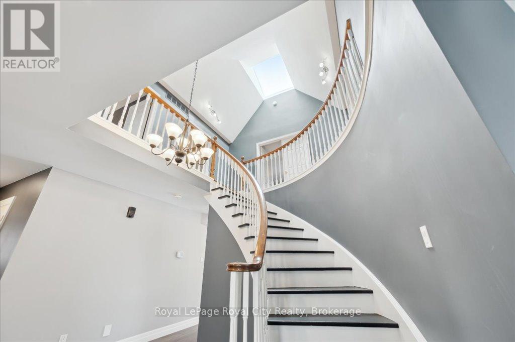 9 Kortright Road E, Guelph (Kortright East), Ontario  N1G 4C8 - Photo 5 - X12900068