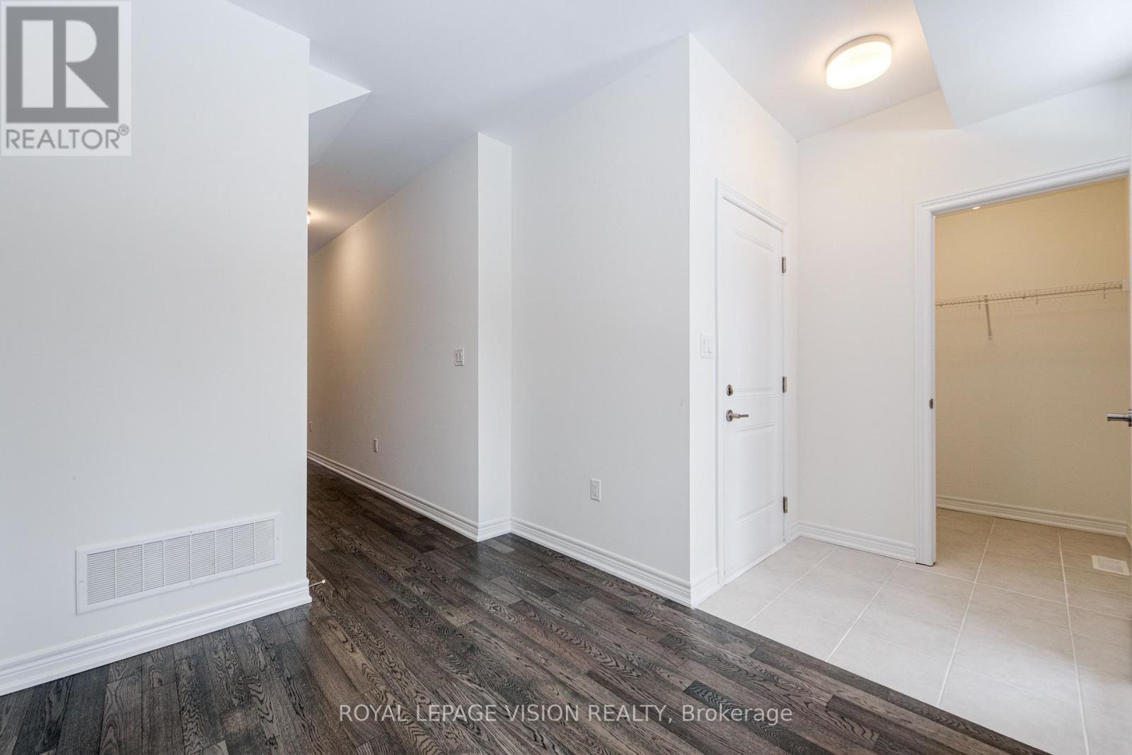 51 Folcroft Street, Brampton (Credit Valley), Ontario  L6Y 0B6 - Photo 12 - W12865860