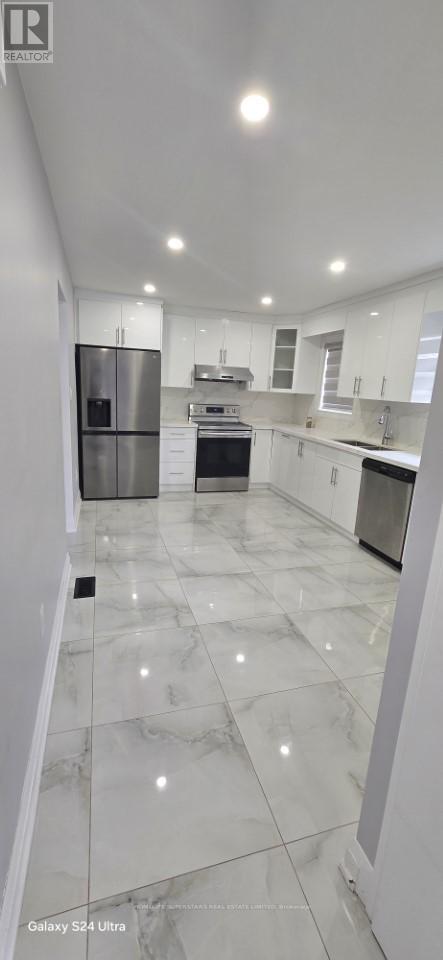 47 Jade Crescent N, Brampton, Ontario  L6S 3G9 - Photo 19 - W12875926