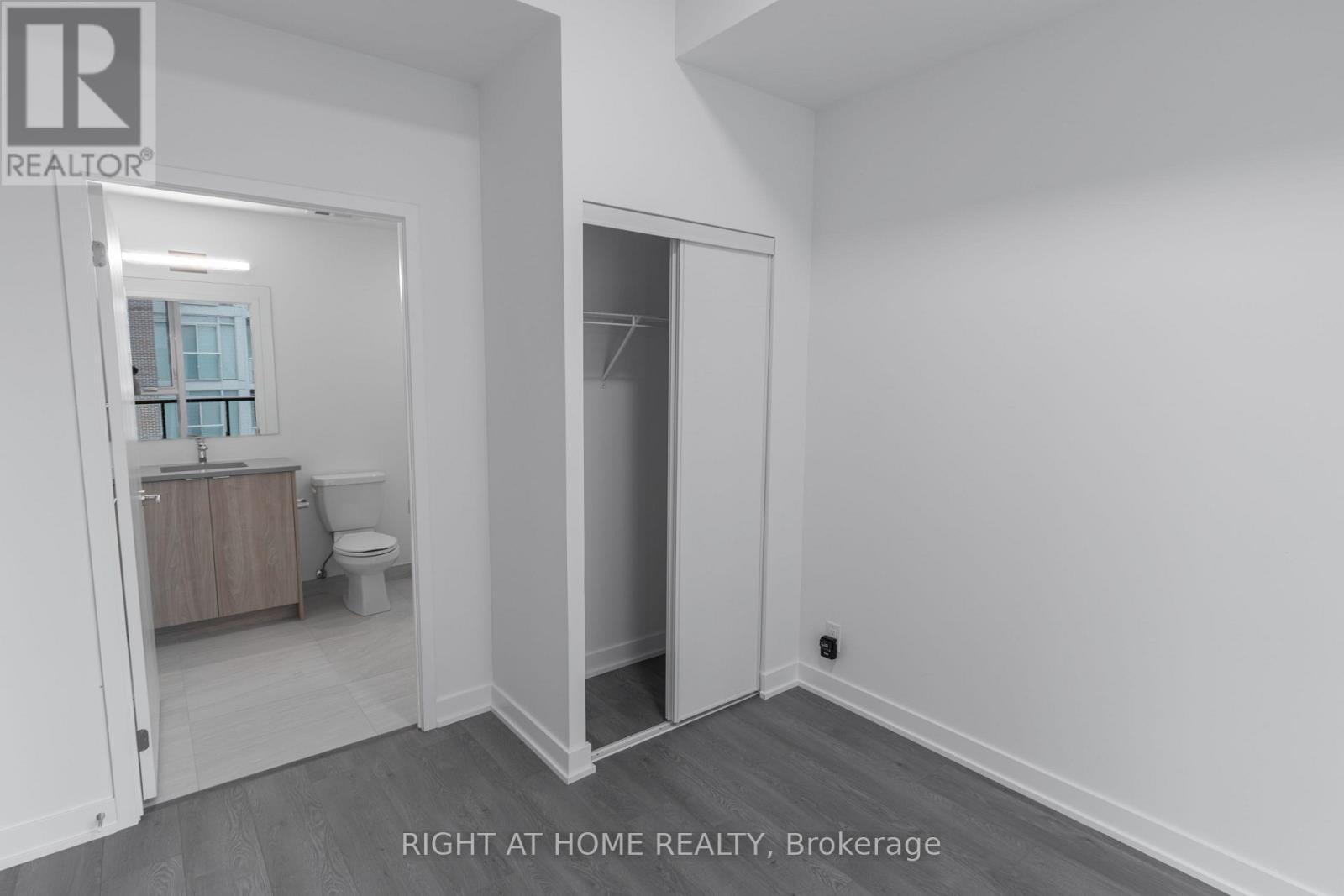 402 - 1660 Bloor Street W, Toronto, Ontario  M6P 0C6 - Photo 24 - W12891630