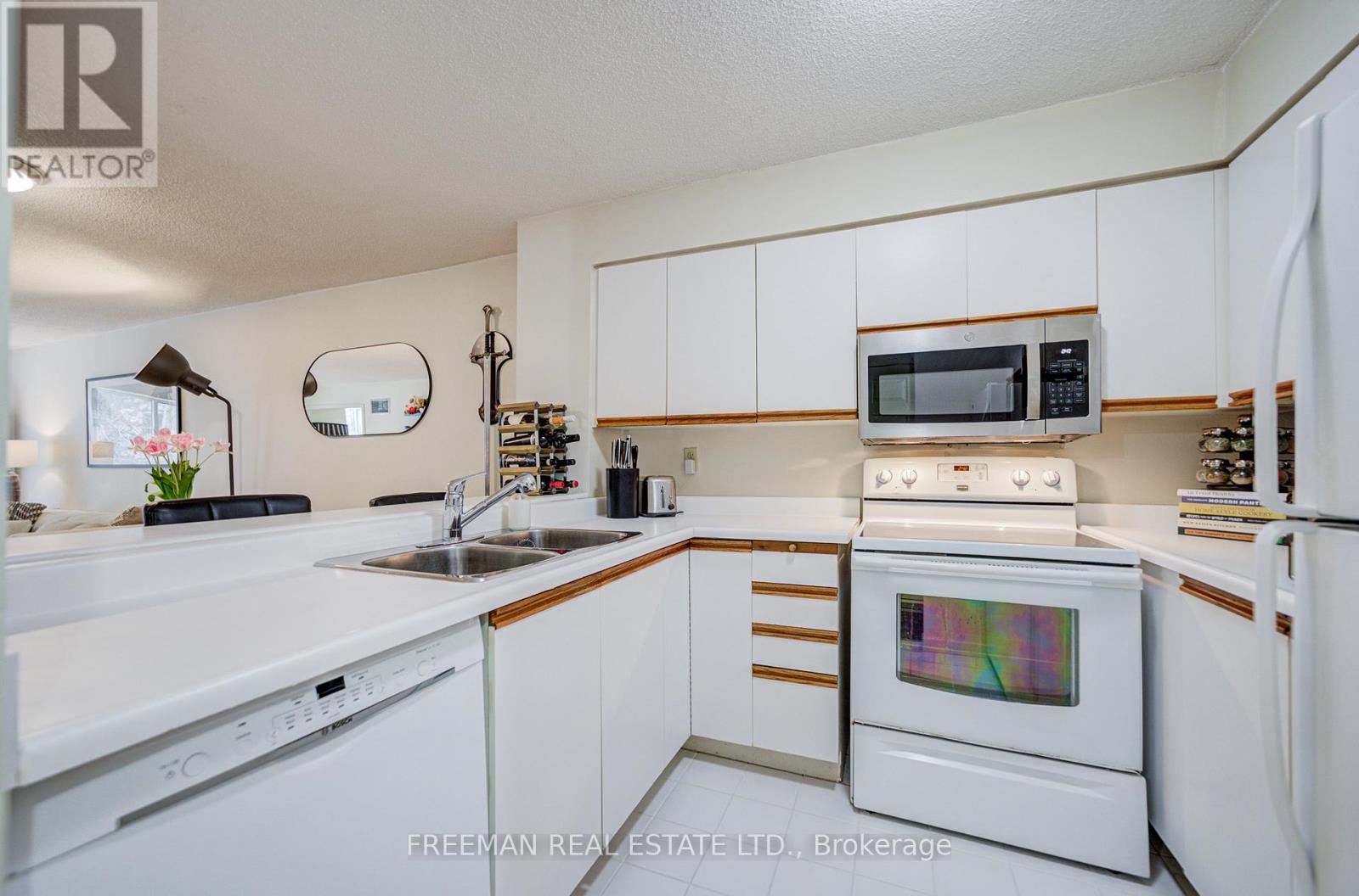 203 - 95 Prince Arthur Avenue, Toronto, Ontario  M5R 3P6 - Photo 14 - C12899980