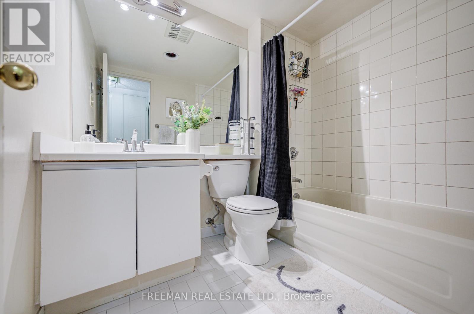 203 - 95 Prince Arthur Avenue, Toronto, Ontario  M5R 3P6 - Photo 22 - C12899980