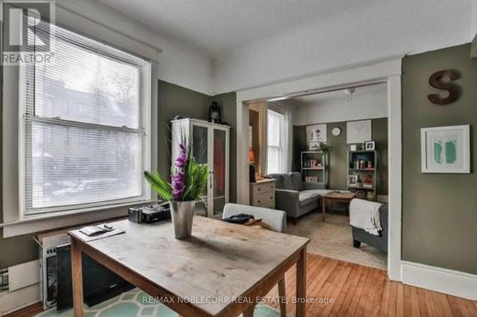 4 - 34 Winchester Street, Toronto, Ontario  M4X 1A7 - Photo 2 - C12900004