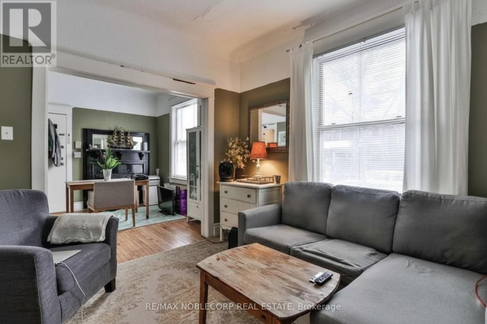 4 - 34 Winchester Street, Toronto, Ontario  M4X 1A7 - Photo 3 - C12900004