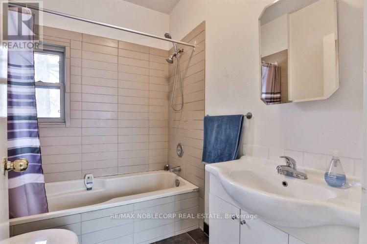 4 - 34 Winchester Street, Toronto, Ontario  M4X 1A7 - Photo 7 - C12900004