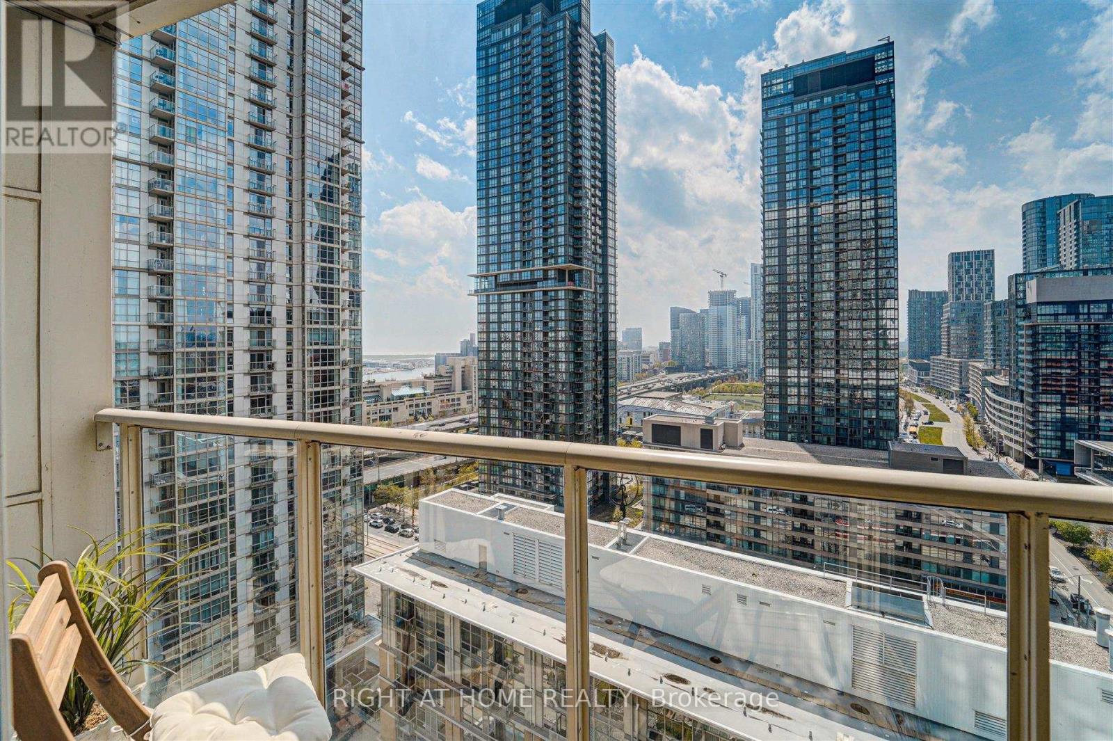 2001 - 10 Navy Wharf Court, Toronto (Waterfront Communities), Ontario  M5V 3V2 - Photo 24 - C12900008