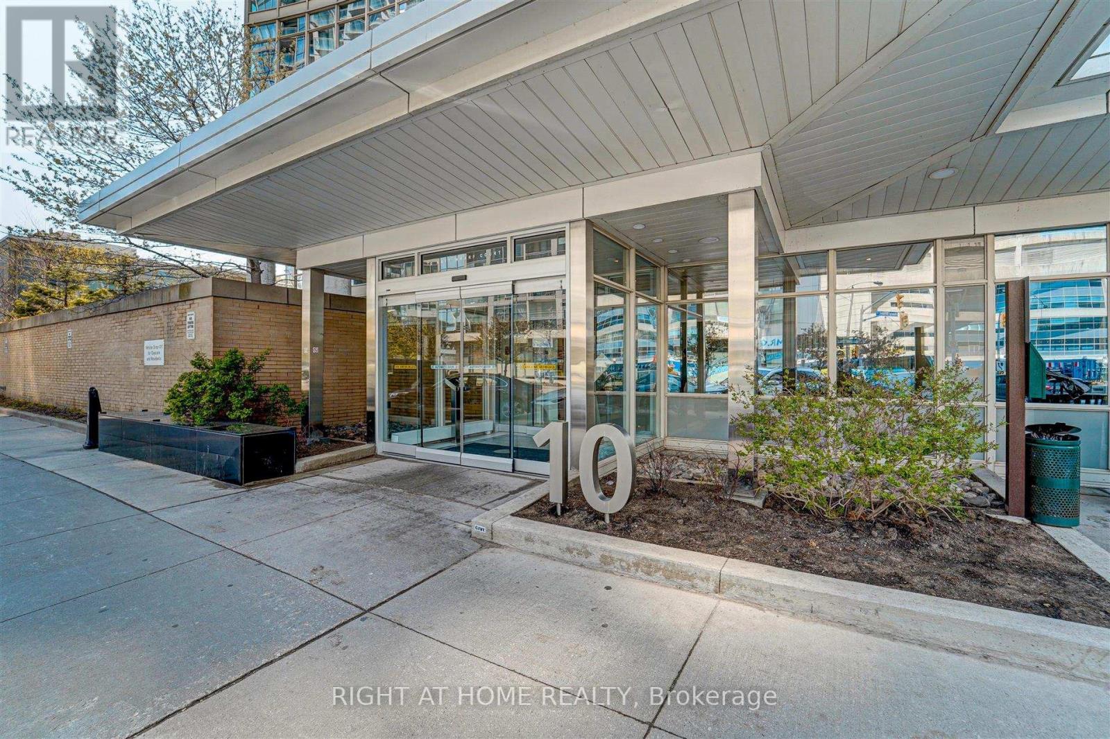 2001 - 10 Navy Wharf Court, Toronto (Waterfront Communities), Ontario  M5V 3V2 - Photo 5 - C12900008