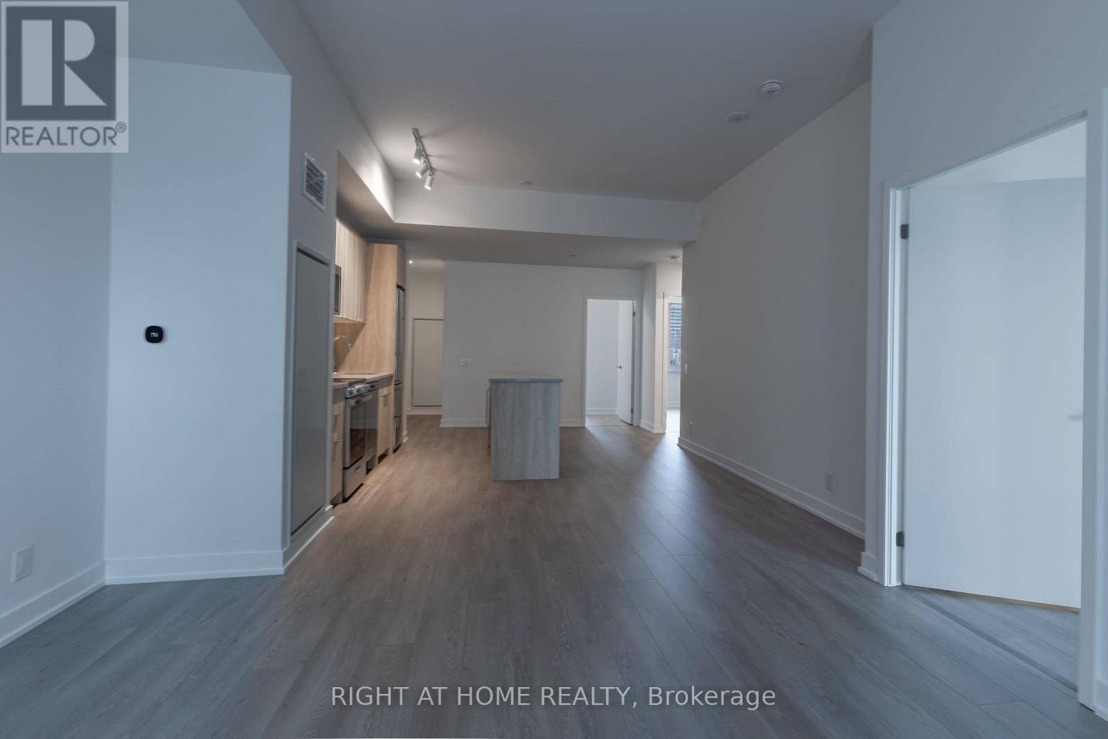 402 - 1660 Bloor Street W, Toronto, Ontario  M6P 0C6 - Photo 3 - W12891630