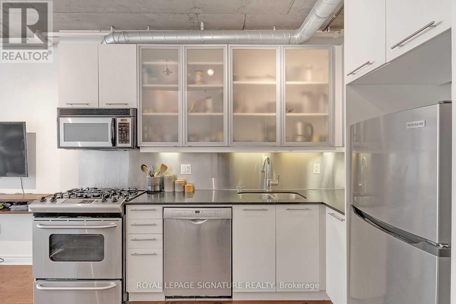 404 - 533 Richmond Street W, Toronto, Ontario  M5V 3Y1 - Photo 3 - C12900014