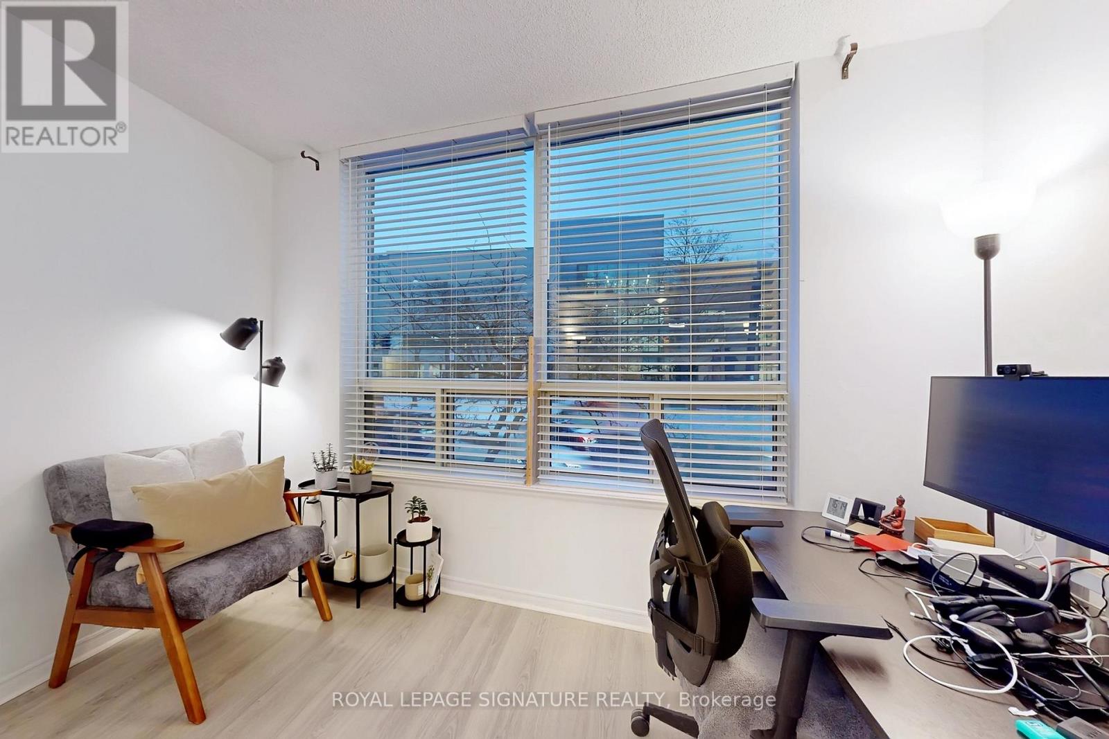 205 - 300 Balliol Street, Toronto (Mount Pleasant West), Ontario  M4W 3G6 - Photo 18 - C12900046