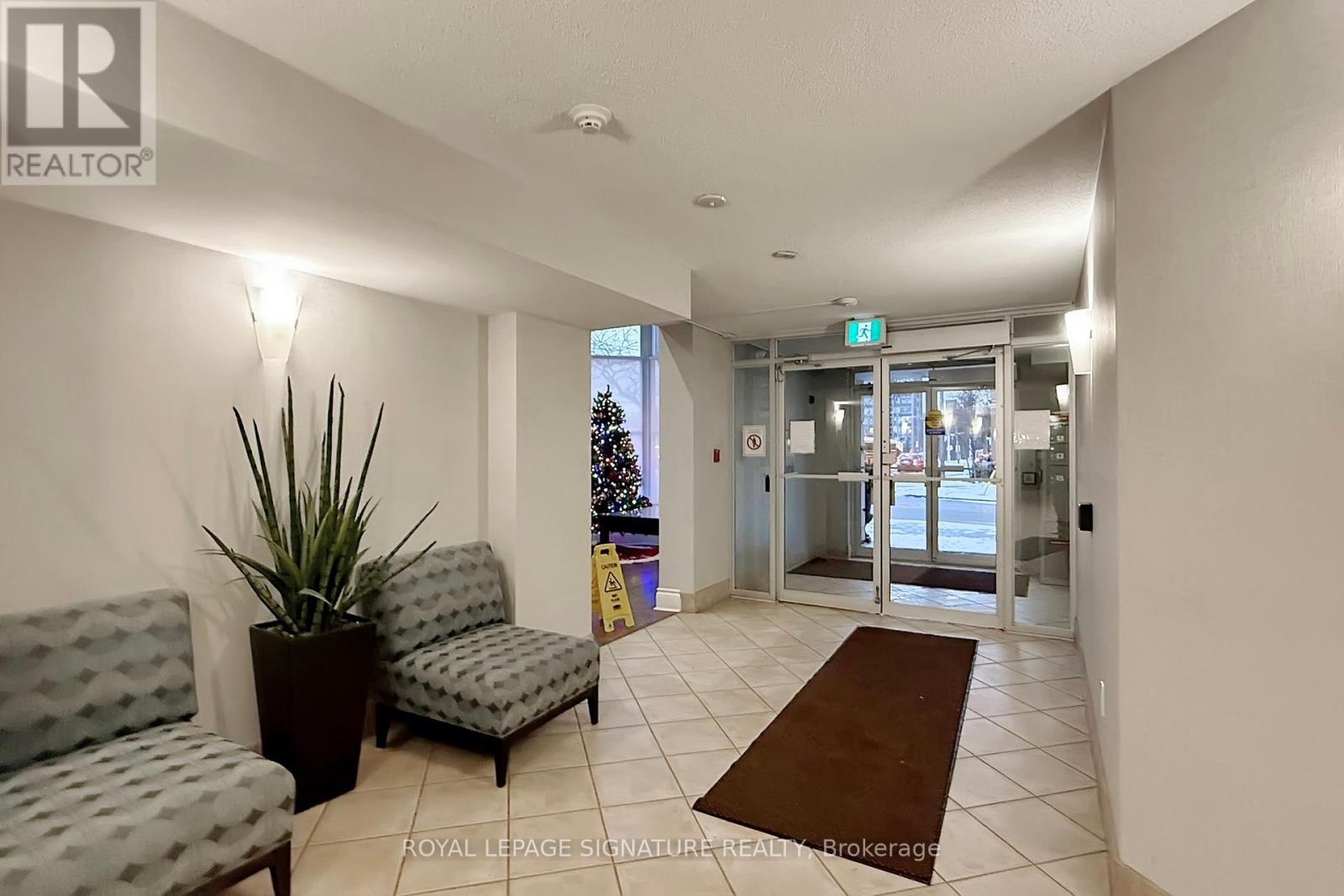 205 - 300 Balliol Street, Toronto (Mount Pleasant West), Ontario  M4W 3G6 - Photo 6 - C12900046