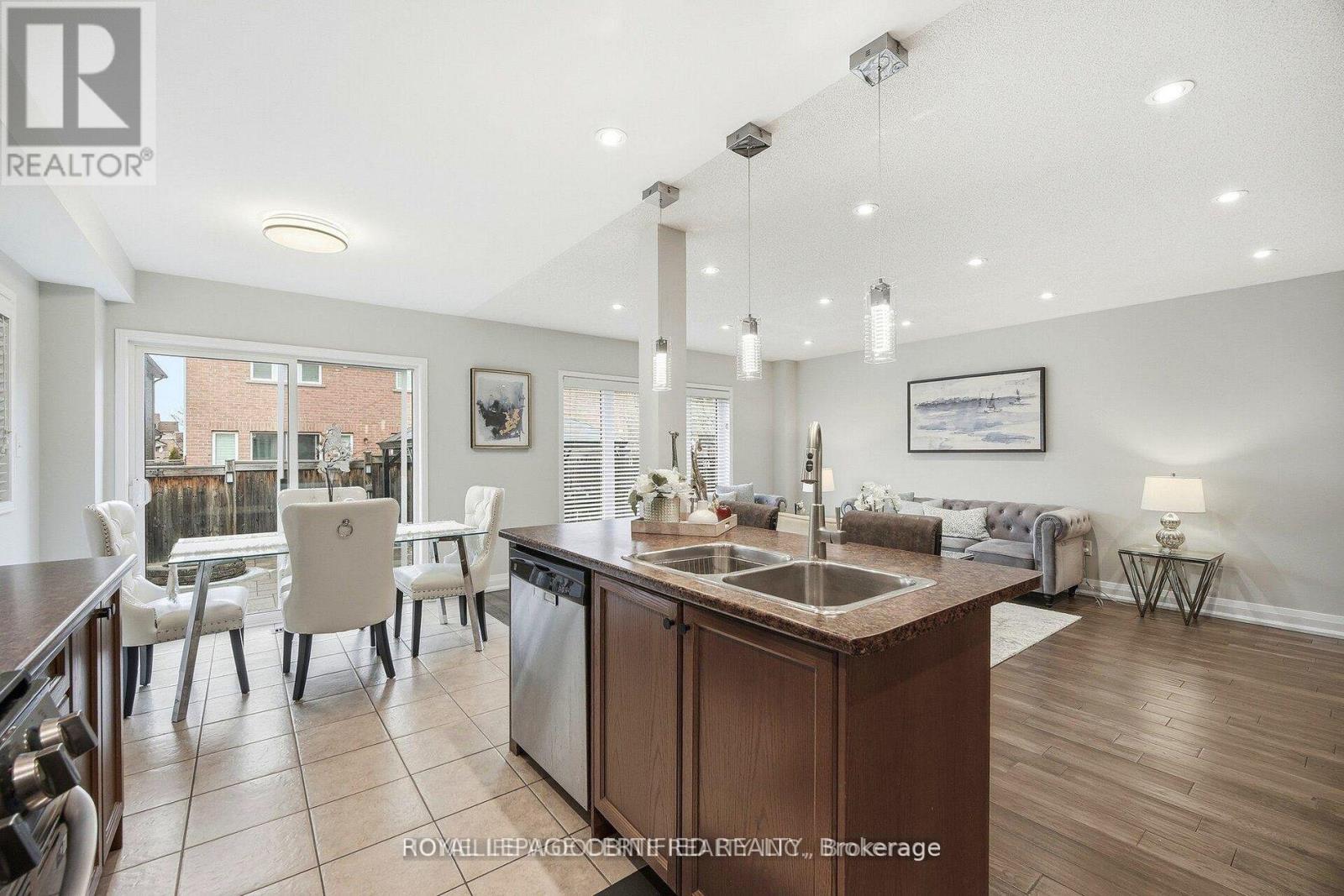 4 Bazin Road, Ajax, Ontario  L1Z 0N1 - Photo 12 - E12849078