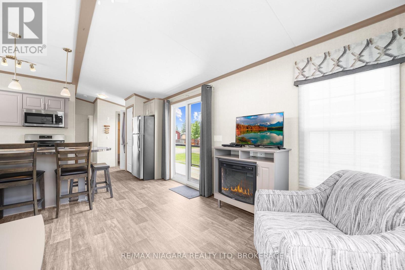 210 - 1501 Line 8 Road, Niagara-On-The-Lake, Ontario  L0S 1L0 - Photo 11 - X12899966