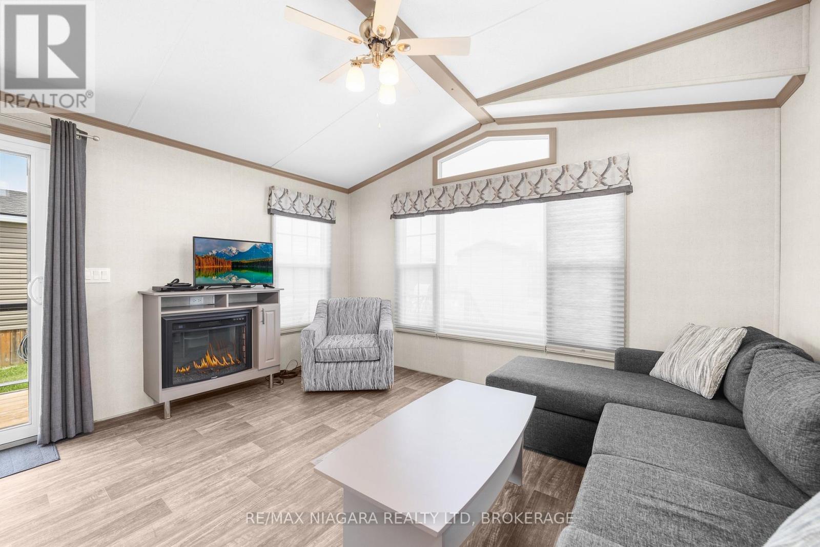 210 - 1501 Line 8 Road, Niagara-On-The-Lake, Ontario  L0S 1L0 - Photo 9 - X12899966