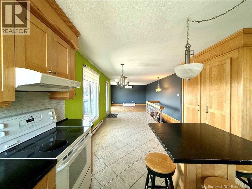 133 Bellevue Street, Edmundston, New Brunswick  E3V 2E2 - Photo 3 - NB129994