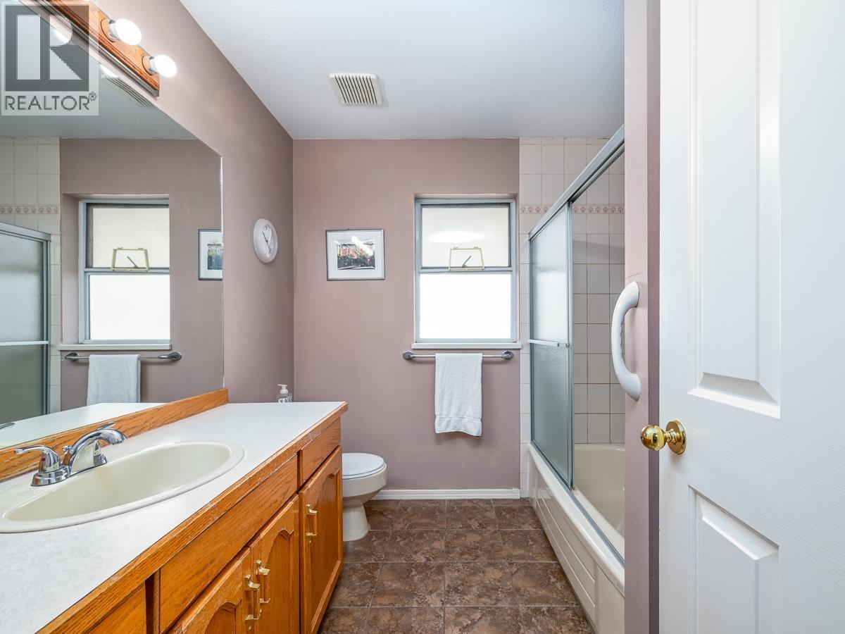 3108 Fisher Court, Coquitlam, British Columbia  V3E 2R8 - Photo 13 - R3100045