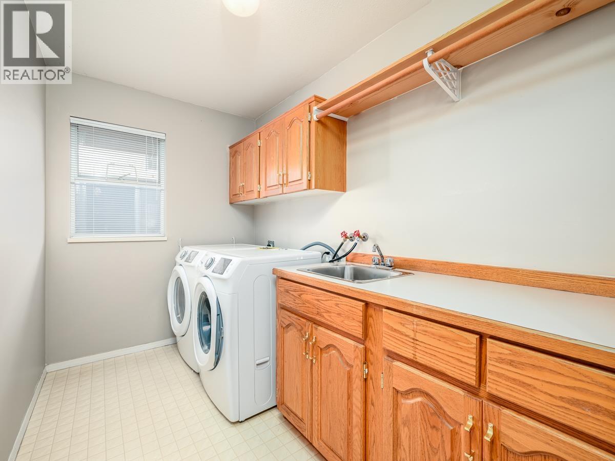 3108 Fisher Court, Coquitlam, British Columbia  V3E 2R8 - Photo 11 - R3100045