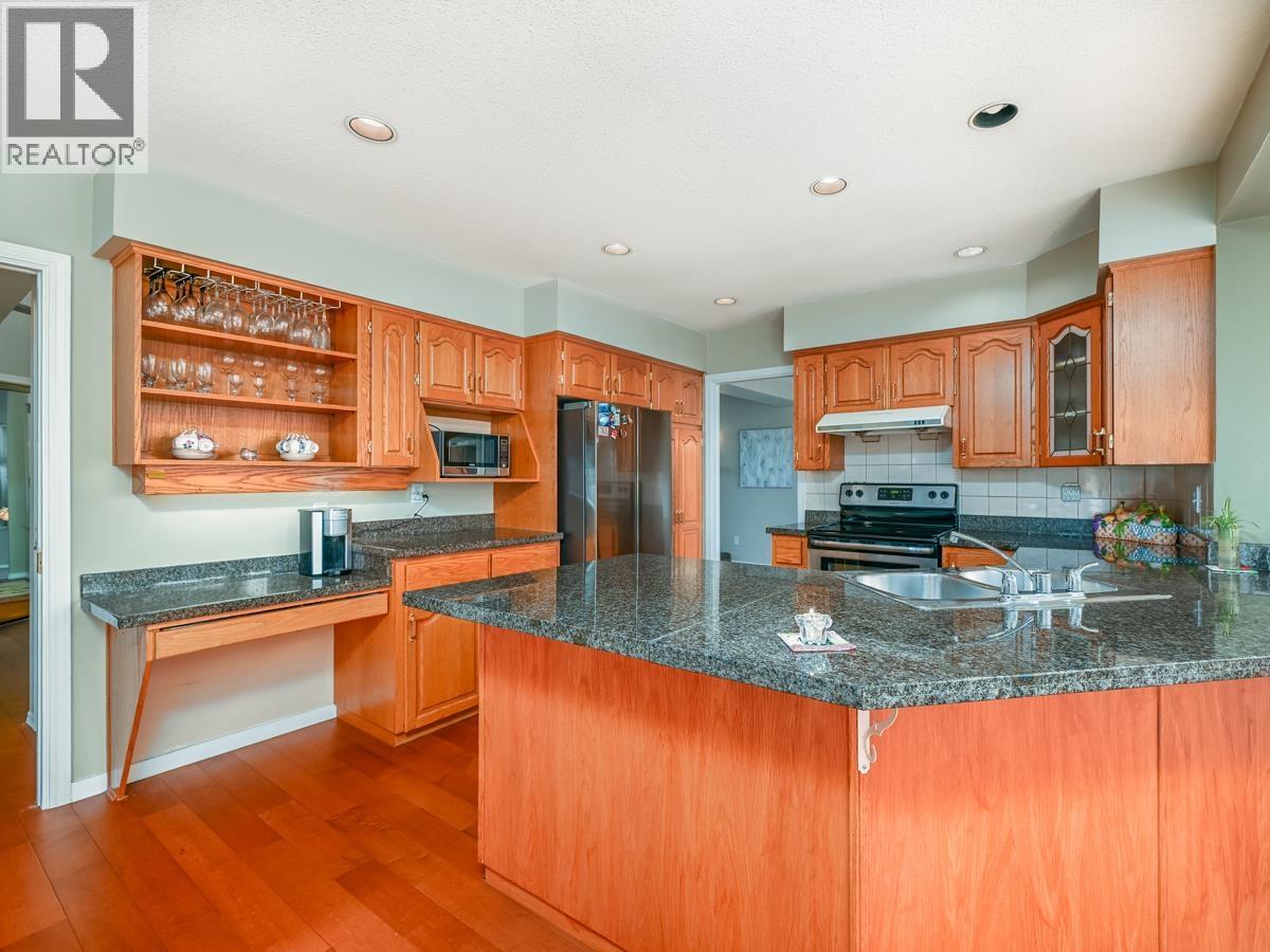 3108 Fisher Court, Coquitlam, British Columbia  V3E 2R8 - Photo 6 - R3100045