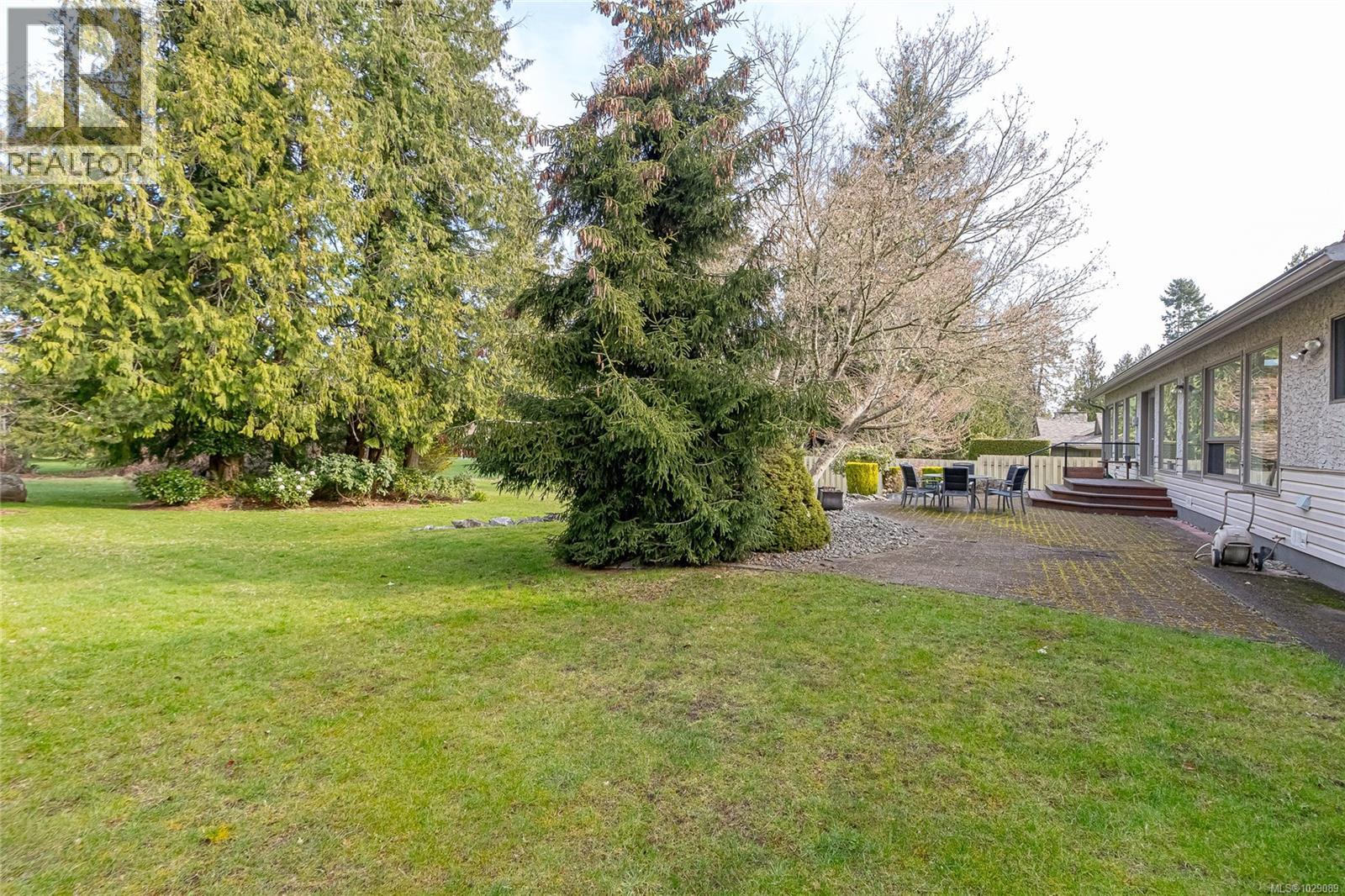 1023 Harlequin Rd, Qualicum Beach, British Columbia  V9K 1E2 - Photo 55 - 1029089