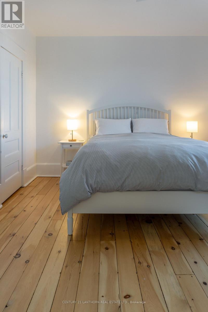 Rear - 128 Picton Main Street, Prince Edward County (Picton Ward), Ontario  K0K 2T0 - Photo 16 - X12899974