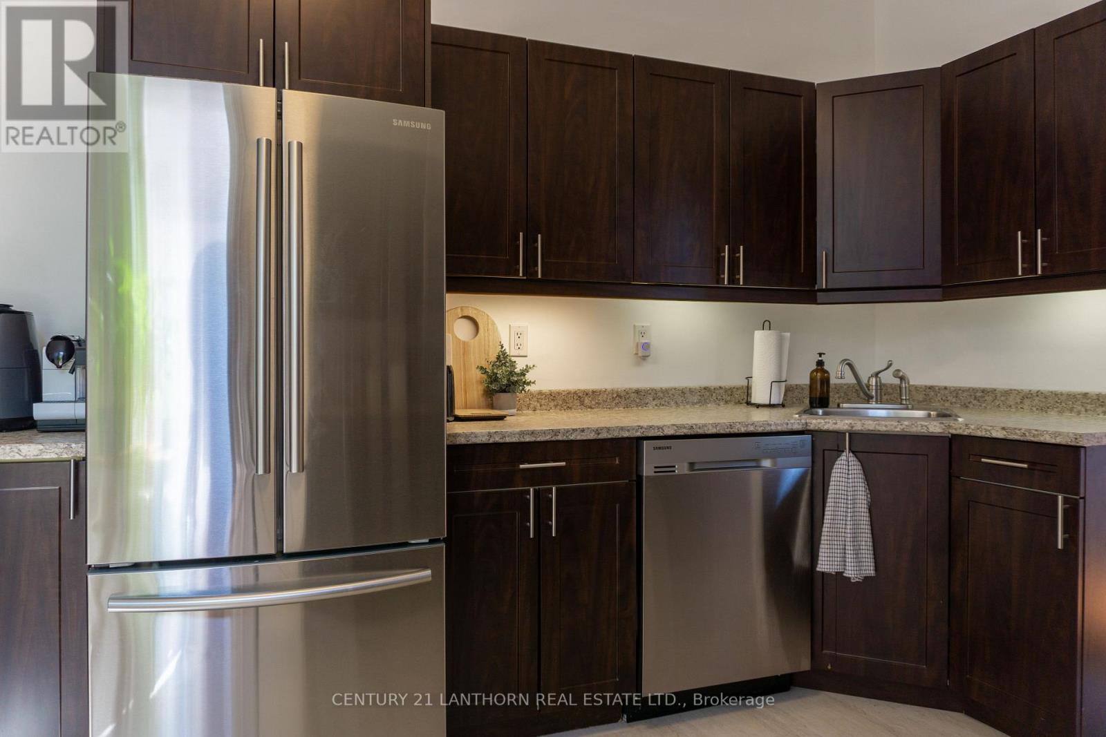 Rear - 128 Picton Main Street, Prince Edward County (Picton Ward), Ontario  K0K 2T0 - Photo 22 - X12899974