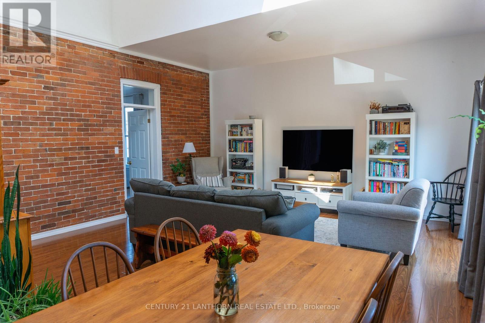 Rear - 128 Picton Main Street, Prince Edward County (Picton Ward), Ontario  K0K 2T0 - Photo 3 - X12899974