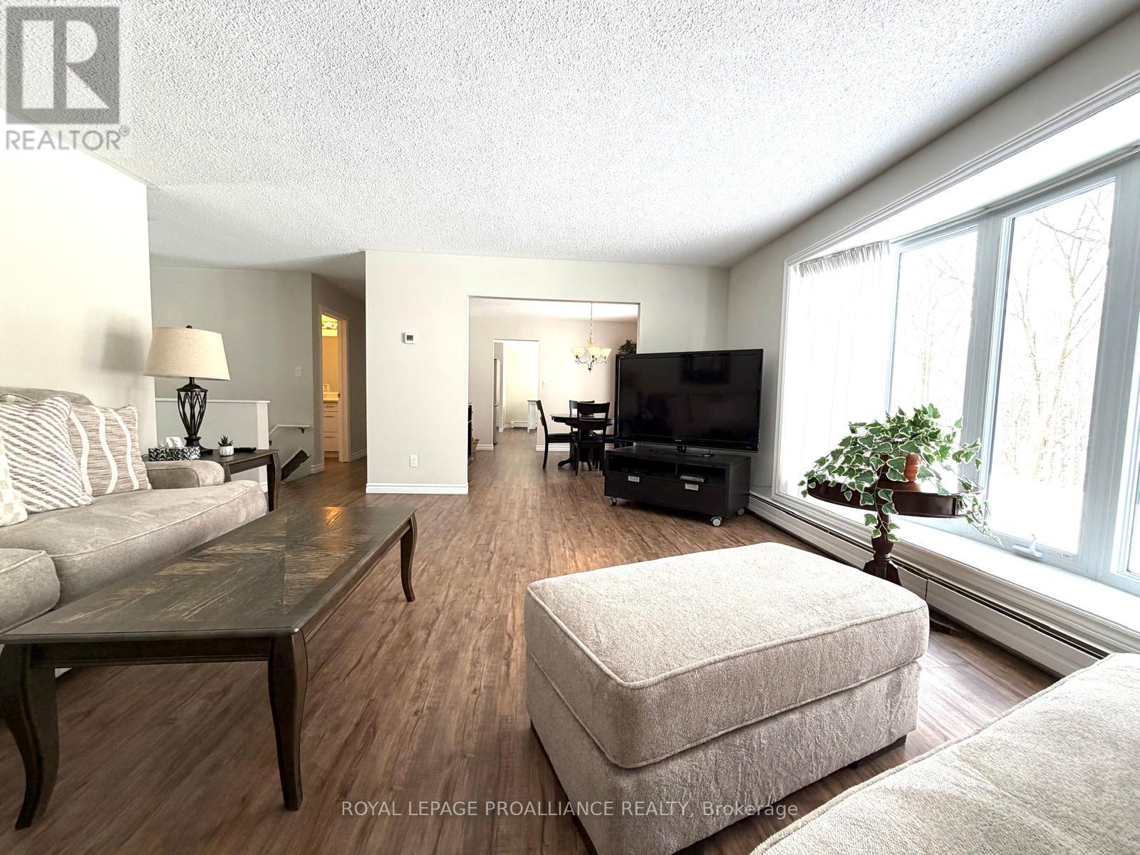 371 Maple Avenue, Deseronto, Ontario  K0K 1X0 - Photo 10 - X12899988