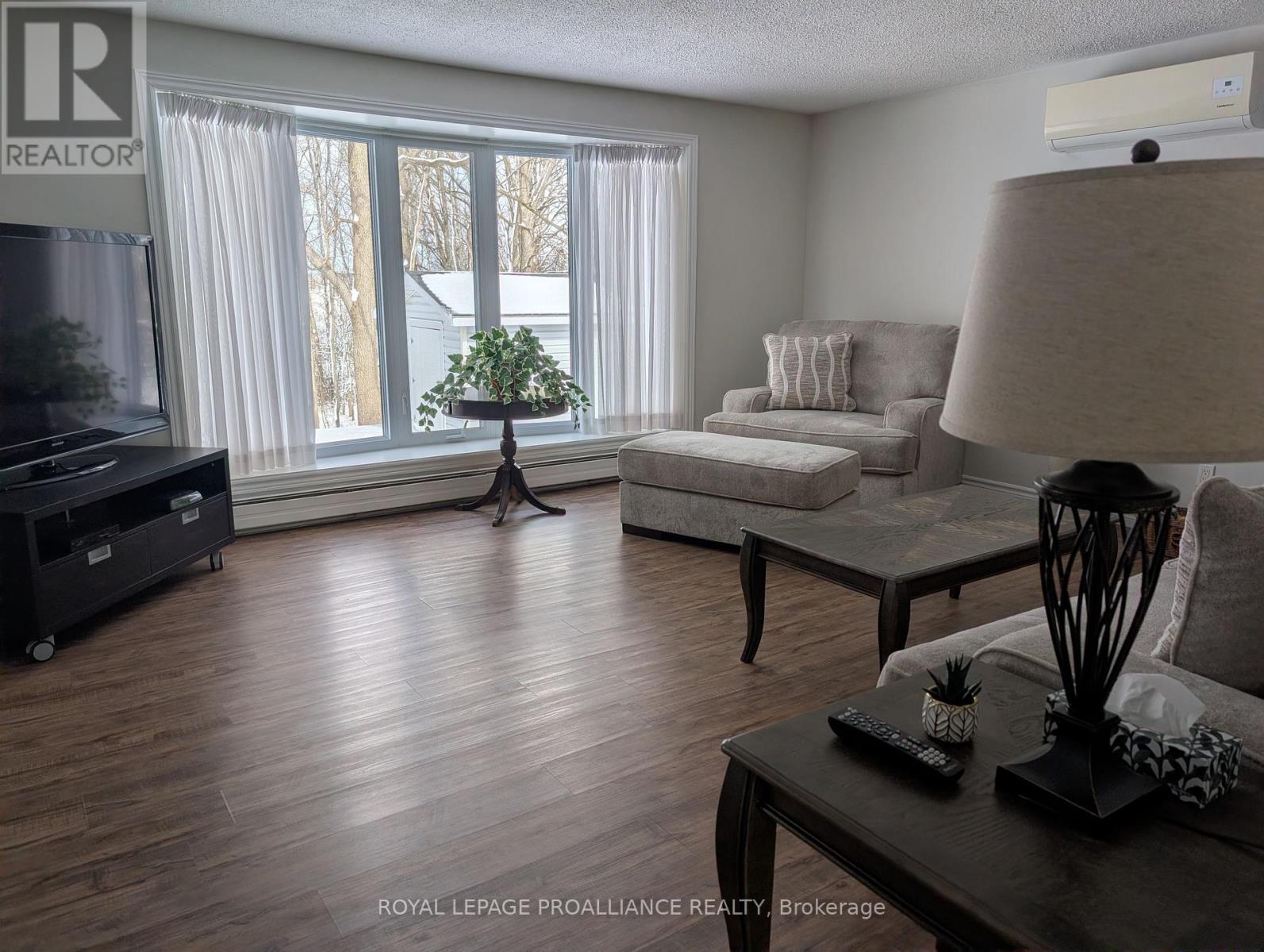 371 Maple Avenue, Deseronto, Ontario  K0K 1X0 - Photo 13 - X12899988