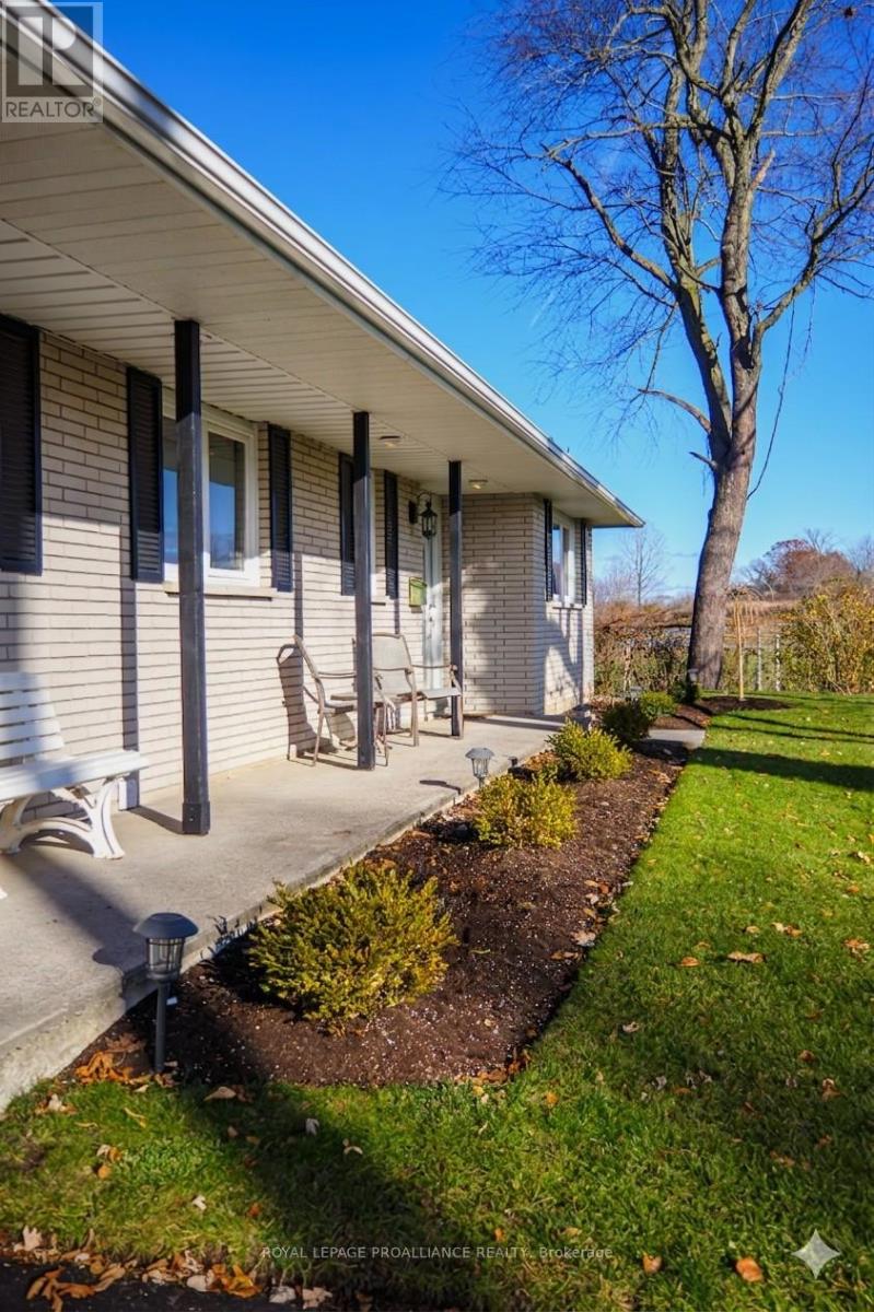 371 Maple Avenue, Deseronto, Ontario  K0K 1X0 - Photo 4 - X12899988