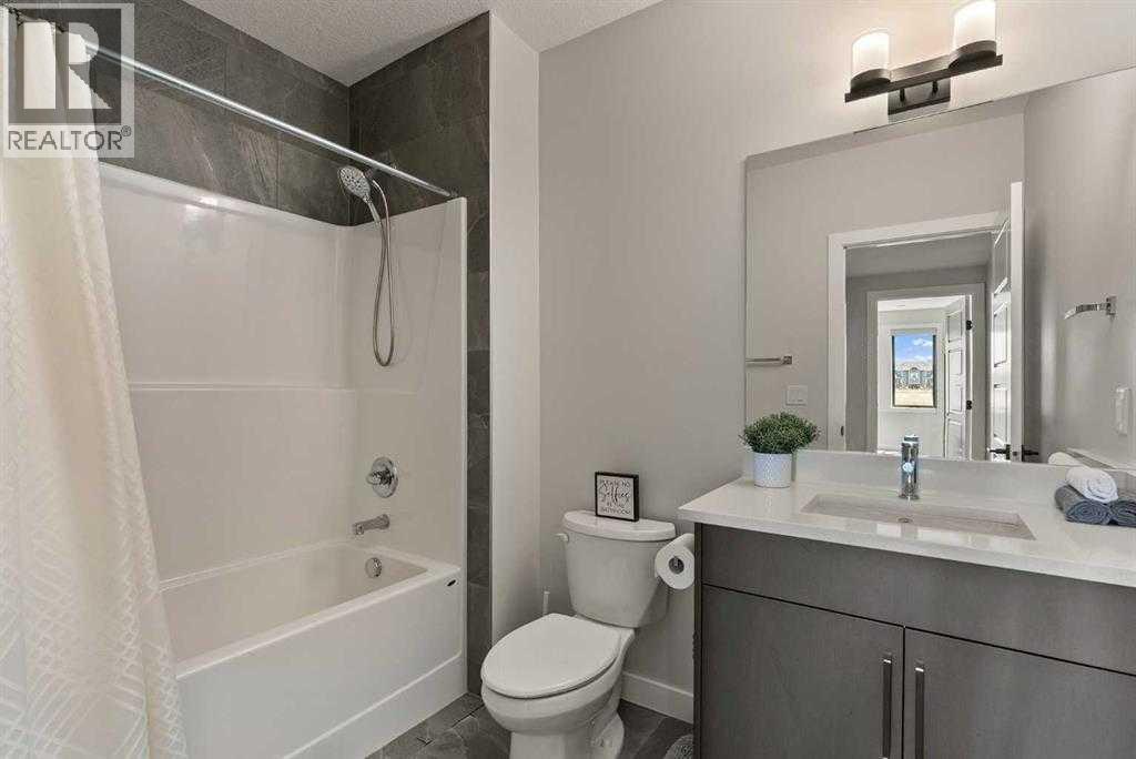 32 Monterra Landing, Rural Rocky View County, Alberta  T4C 0G8 - Photo 30 - A2276255