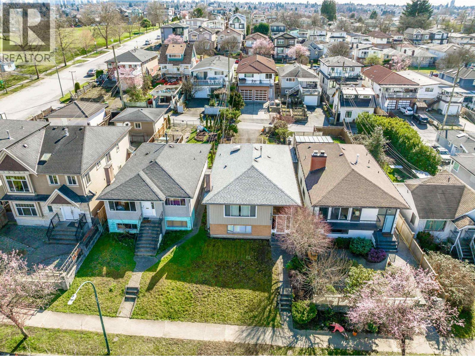 3180 E 3rd Avenue, Vancouver, British Columbia  V5M 1J2 - Photo 35 - R3101014