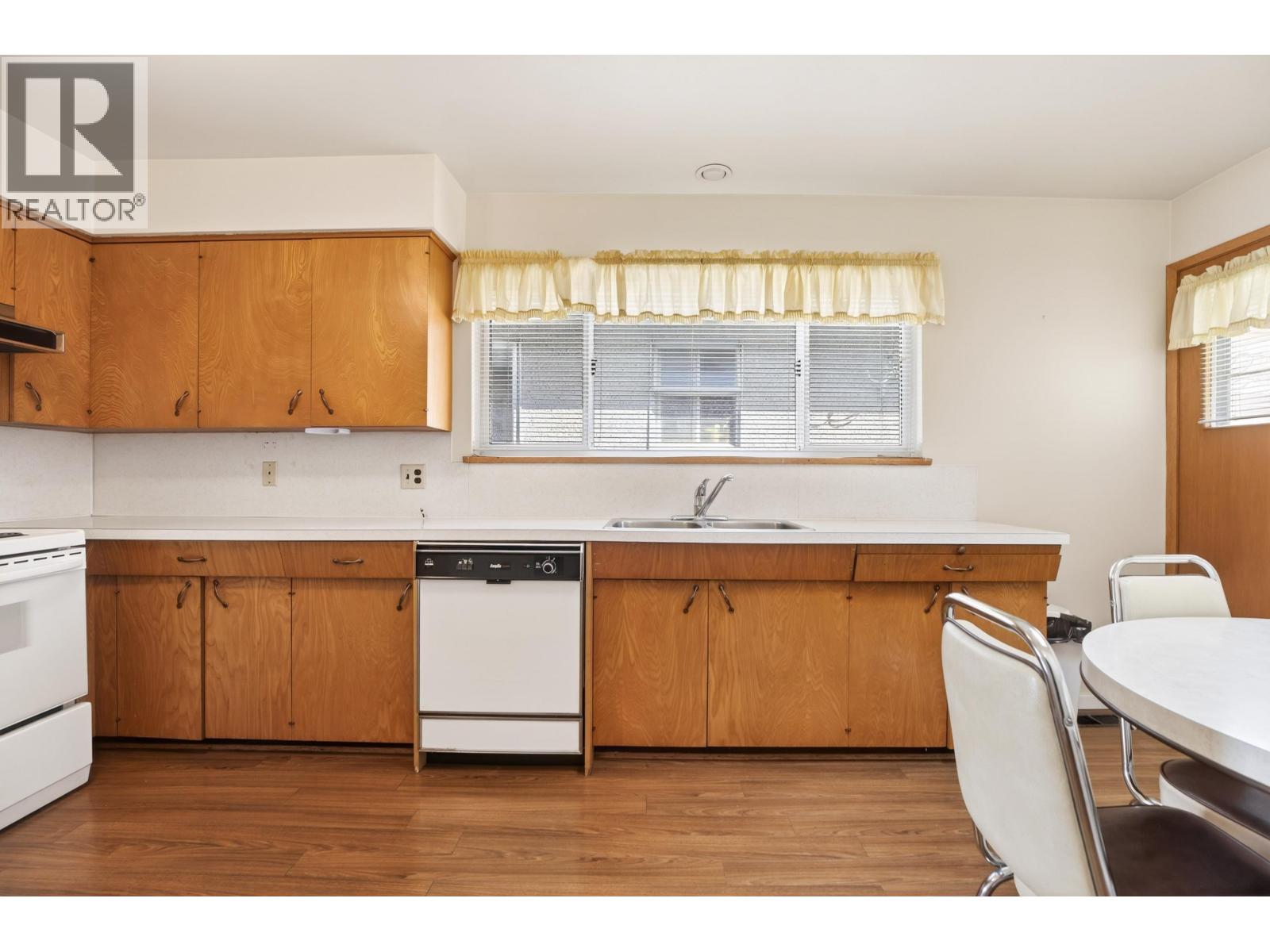 3180 E 3rd Avenue, Vancouver, British Columbia  V5M 1J2 - Photo 13 - R3101014