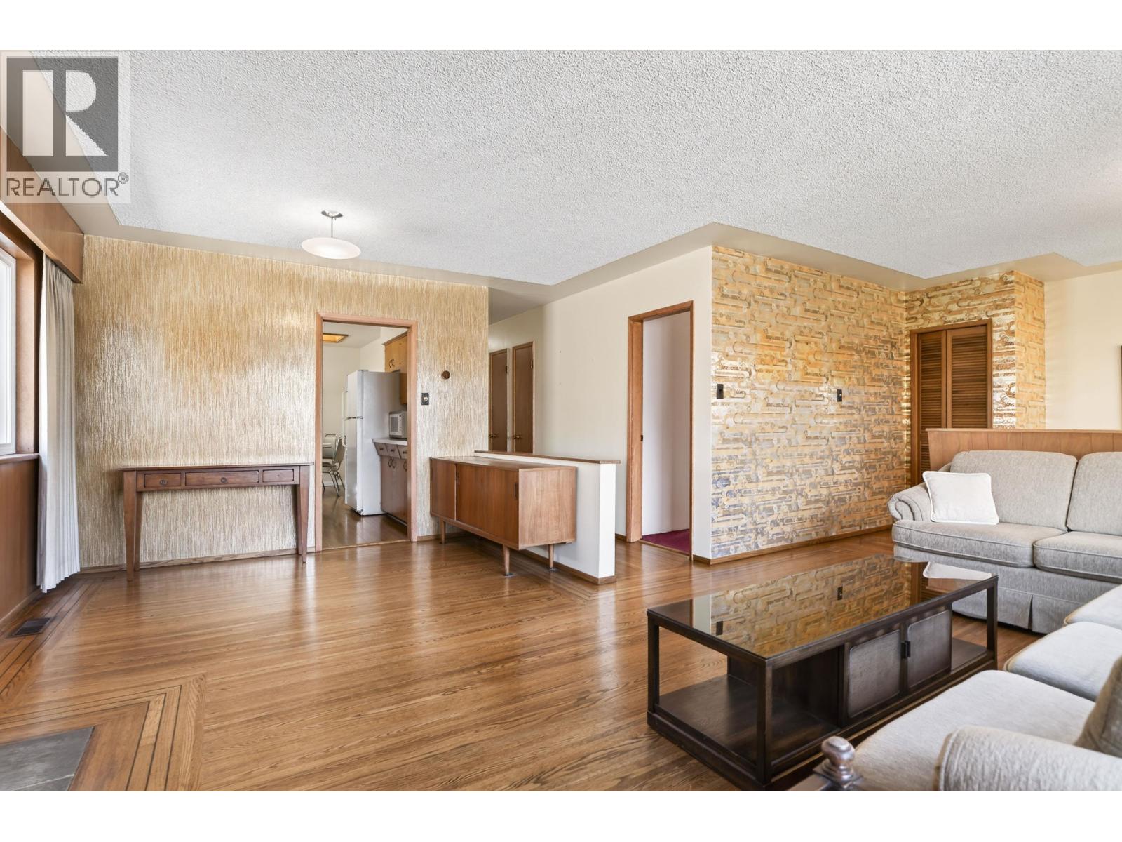 3180 E 3rd Avenue, Vancouver, British Columbia  V5M 1J2 - Photo 11 - R3101014