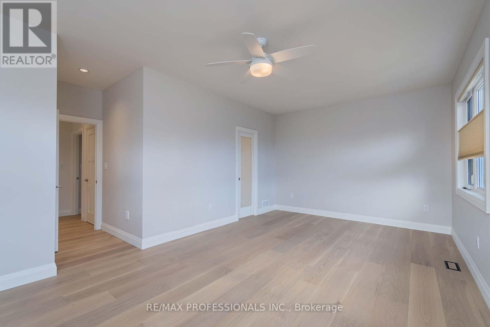 321 Wendy Lane, Oakville, Ontario  L6L 4P9 - Photo 18 - W12899956