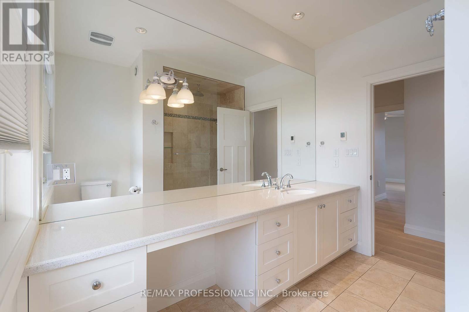 321 Wendy Lane, Oakville, Ontario  L6L 4P9 - Photo 25 - W12899956