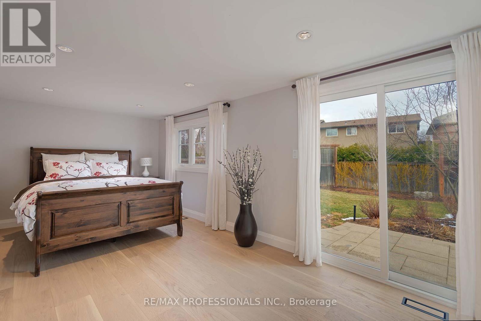 321 Wendy Lane, Oakville, Ontario  L6L 4P9 - Photo 27 - W12899956