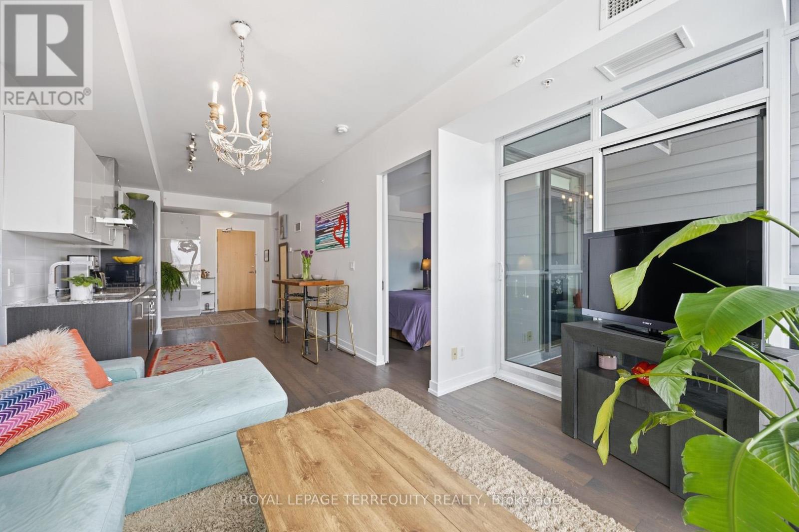 510 - 36 Howard Park Avenue, Toronto (Roncesvalles), Ontario  M6R 0A5 - Photo 4 - W12900012