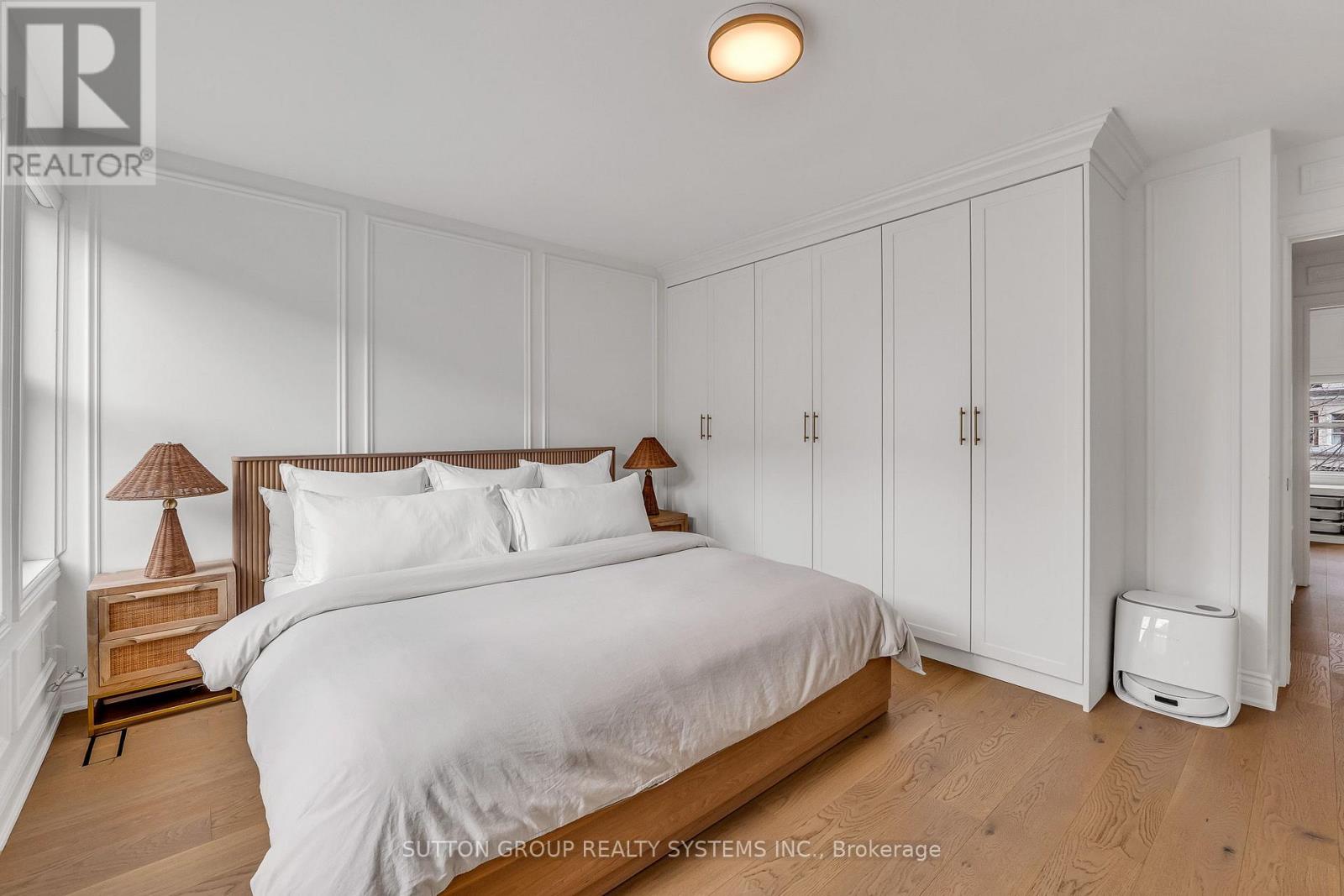 70 Resurrection Road, Toronto (Islington-City Centre West), Ontario  M9A 5H1 - Photo 28 - W12900020