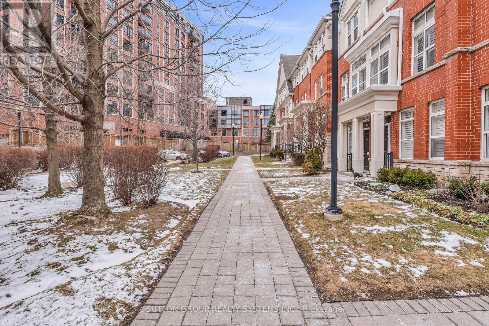 70 Resurrection Road, Toronto (Islington-City Centre West), Ontario  M9A 5H1 - Photo 41 - W12900020