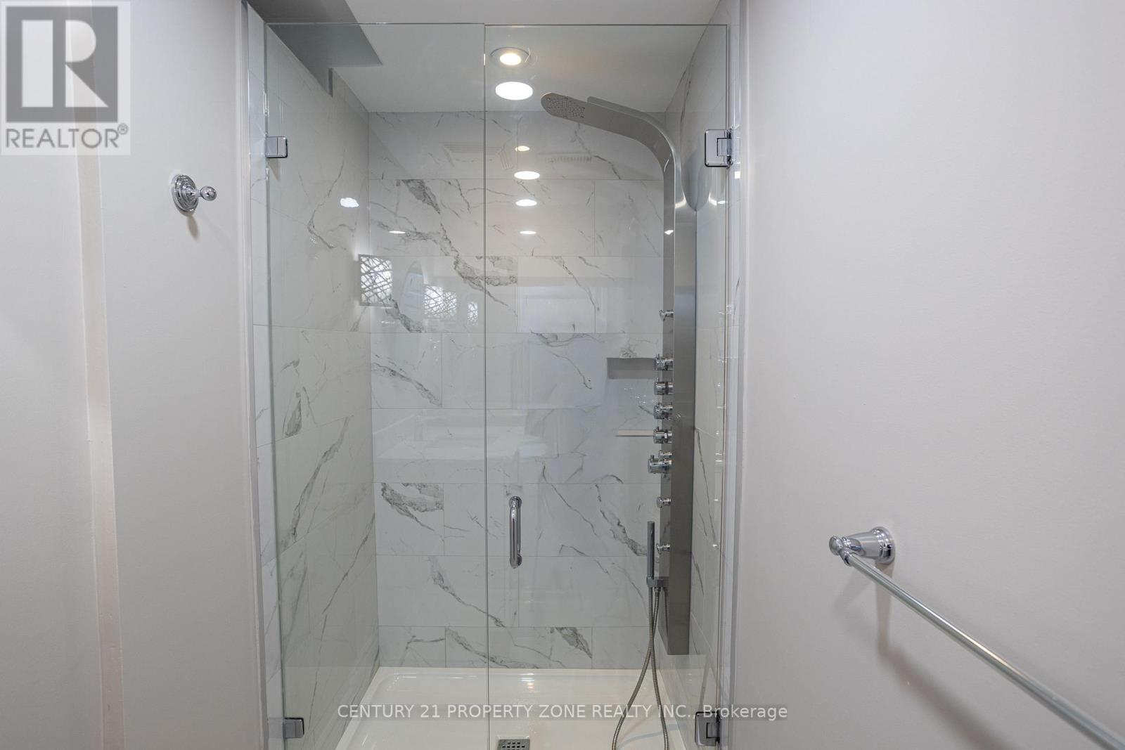 2686 Ambercroft Trail, Mississauga (Central Erin Mills), Ontario  L5M 4J9 - Photo 15 - W12900028