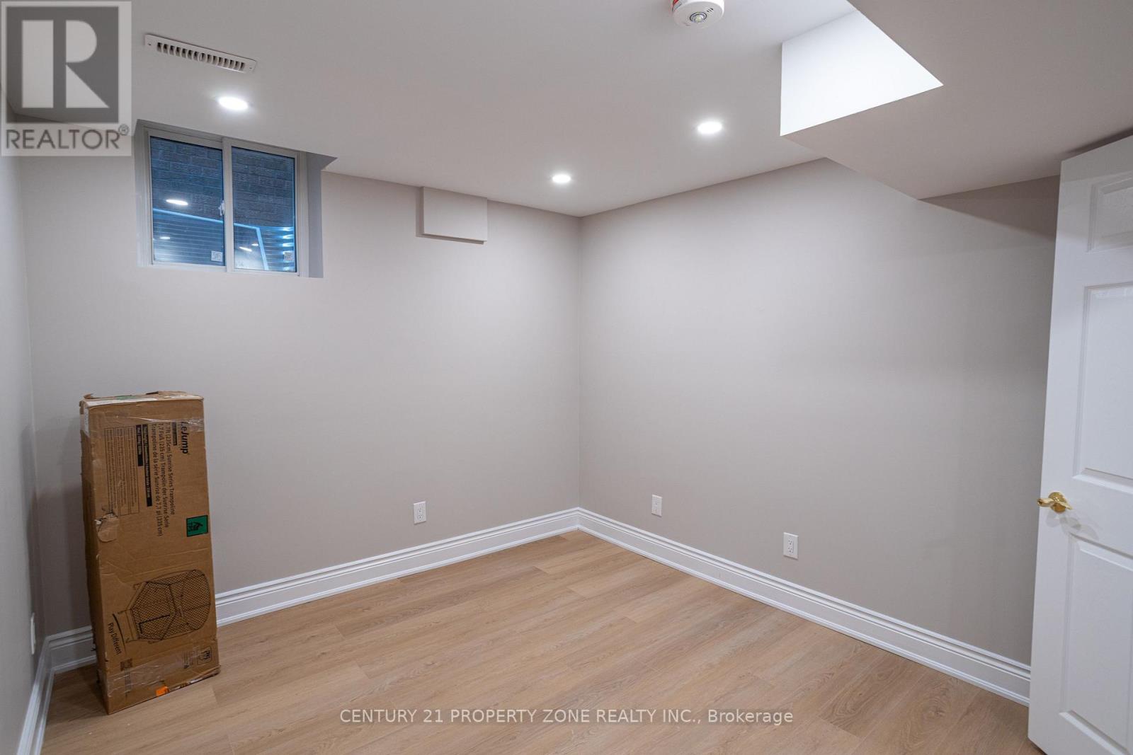 2686 Ambercroft Trail, Mississauga (Central Erin Mills), Ontario  L5M 4J9 - Photo 9 - W12900028