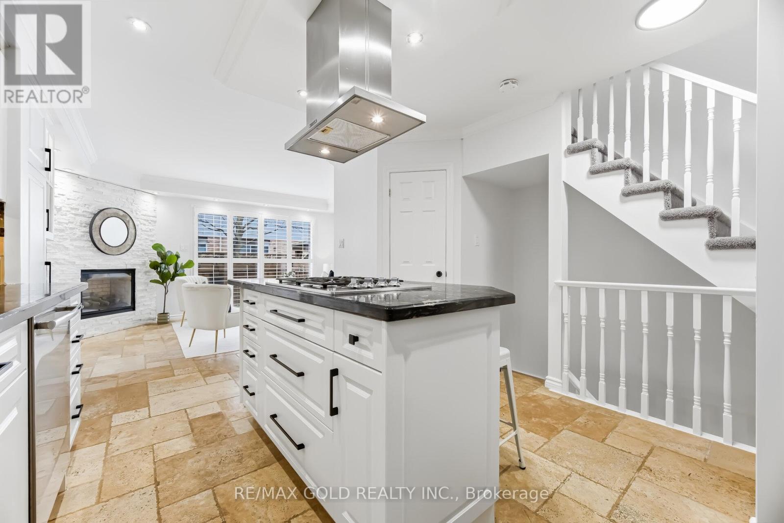 6 - 2015 Cleaver Avenue, Burlington (Headon), Ontario  L7M 4J7 - Photo 9 - W12900030