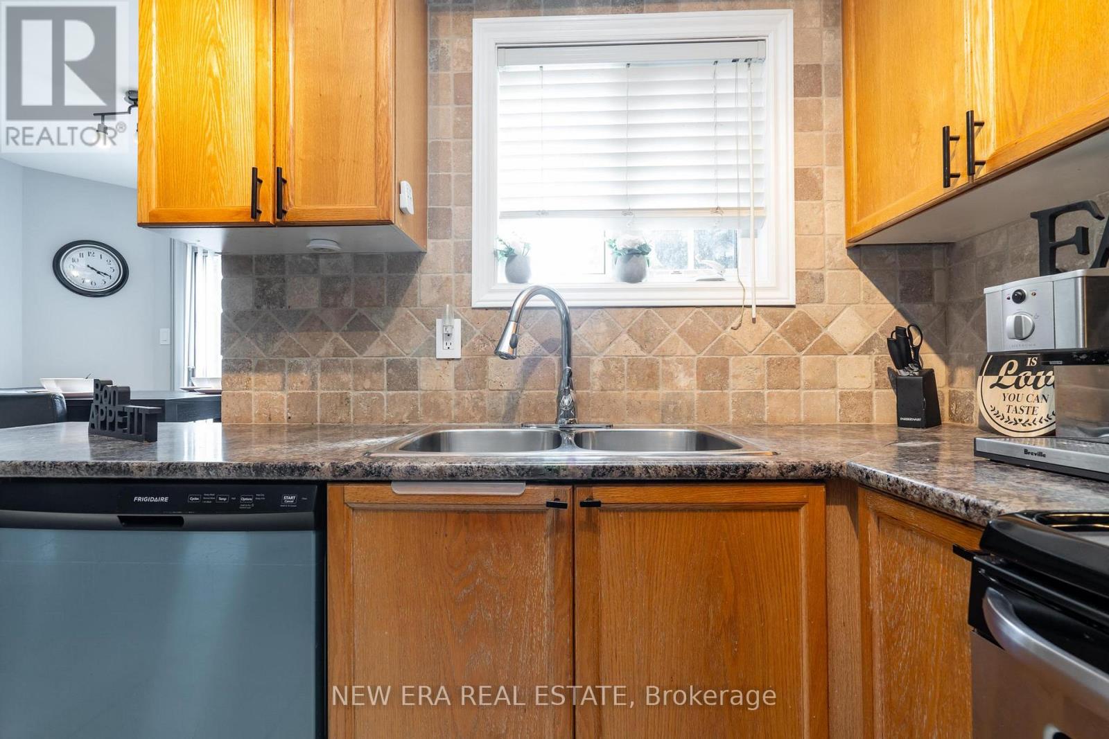 5380 Floral Hill Crescent, Mississauga (East Credit), Ontario  L5V 1V3 - Photo 14 - W12900036