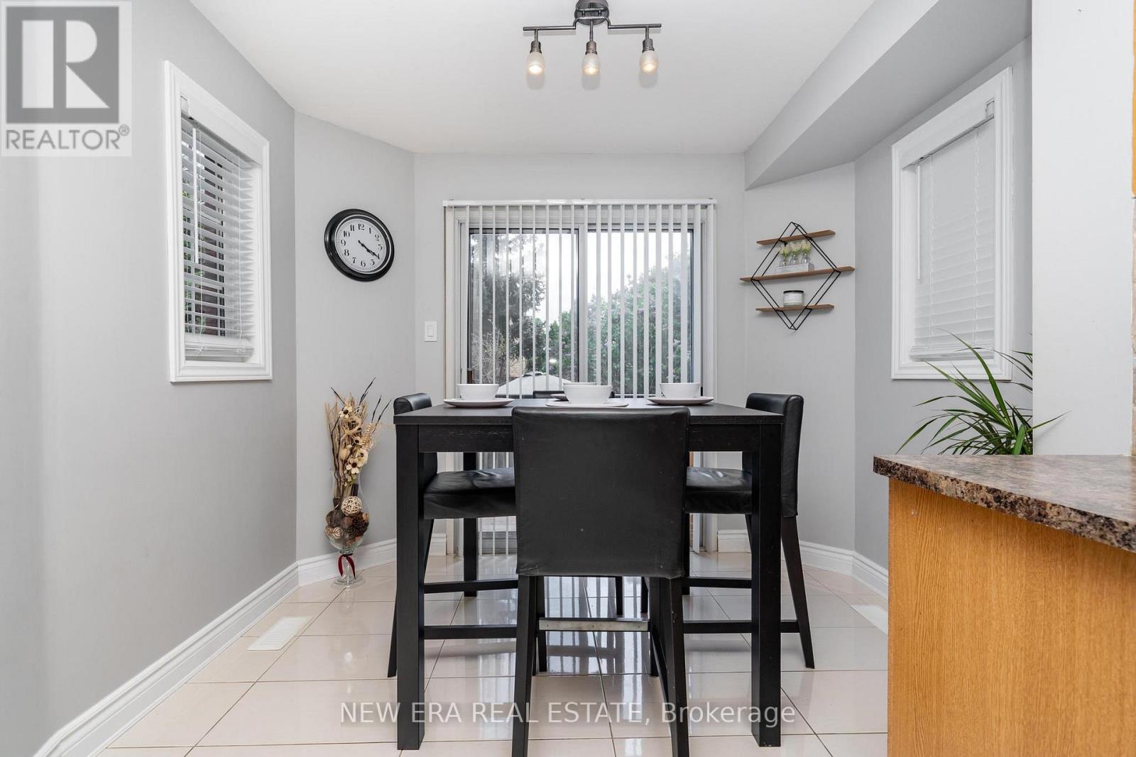 5380 Floral Hill Crescent, Mississauga (East Credit), Ontario  L5V 1V3 - Photo 17 - W12900036