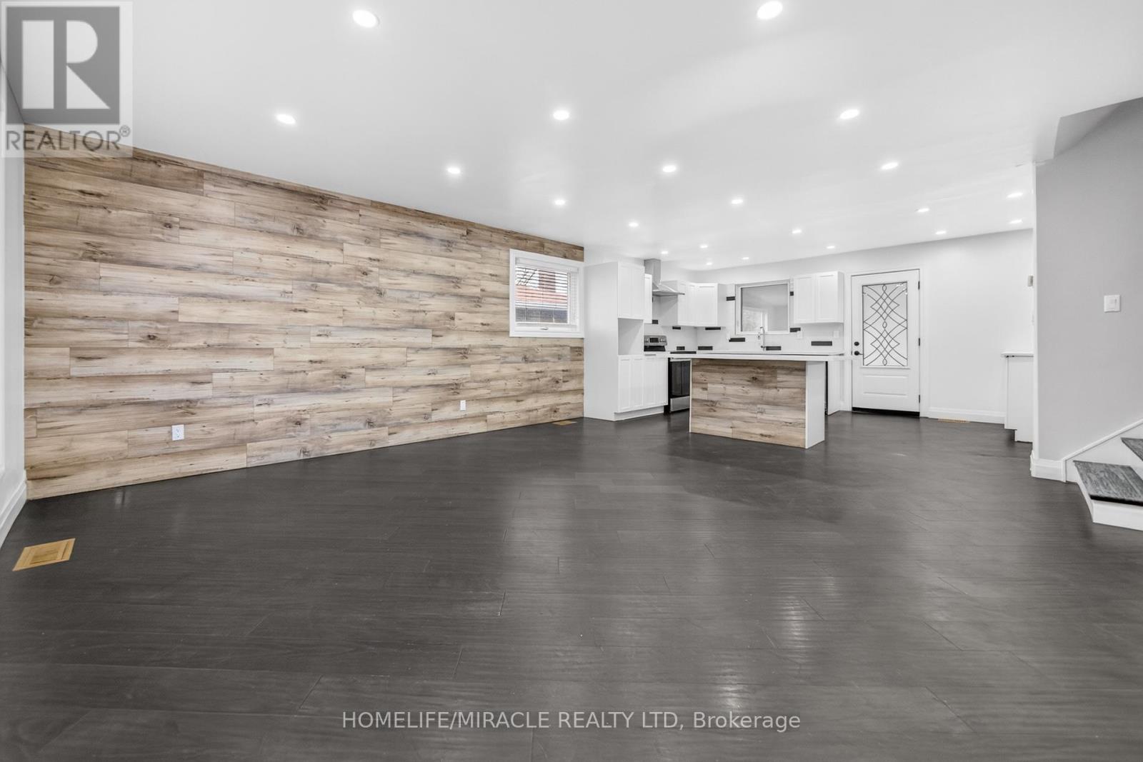 81 Watson Crescent, Brampton (Brampton East), Ontario  L6W 1E5 - Photo 11 - W12900060