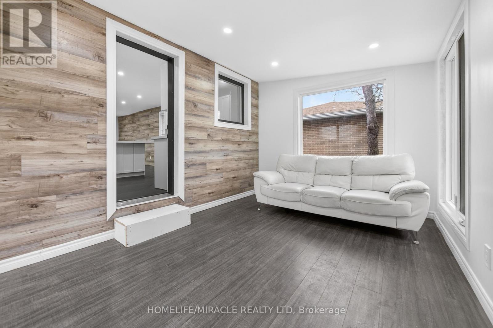 81 Watson Crescent, Brampton (Brampton East), Ontario  L6W 1E5 - Photo 21 - W12900060