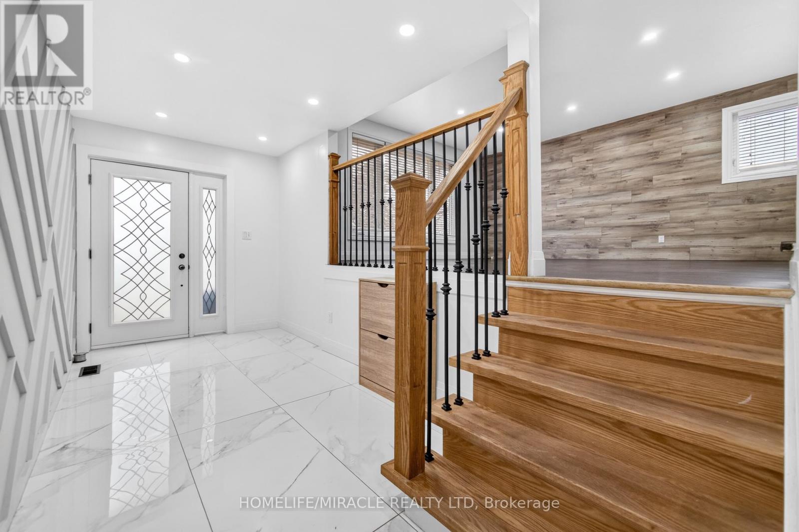 81 Watson Crescent, Brampton (Brampton East), Ontario  L6W 1E5 - Photo 6 - W12900060