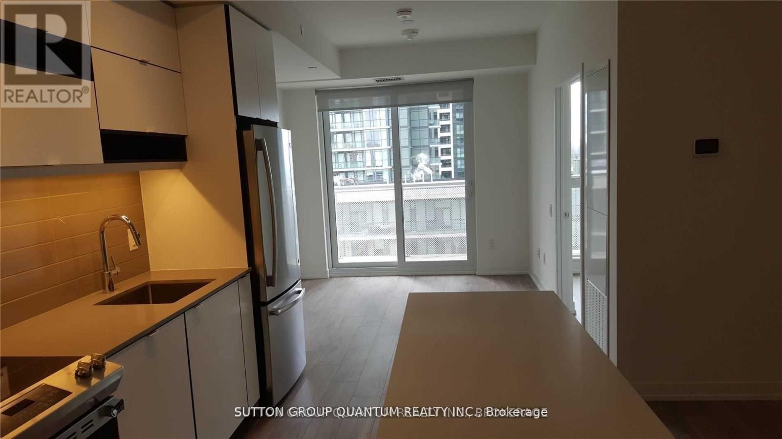 1011 - 4065 Confederation Parkway, Mississauga (City Centre), Ontario  L5B 4N1 - Photo 4 - W12900066