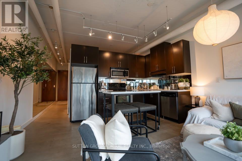 717 - 2 Fieldway Road, Toronto (Islington-City Centre West), Ontario  M8Z 0B9 - Photo 12 - W12900076