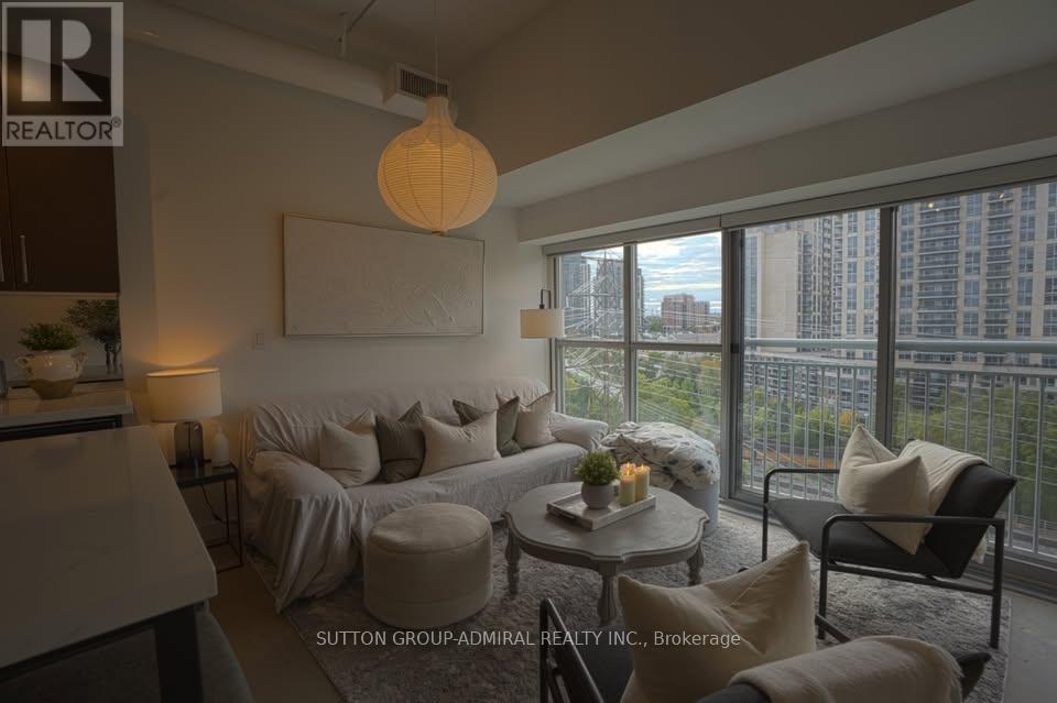 717 - 2 Fieldway Road, Toronto (Islington-City Centre West), Ontario  M8Z 0B9 - Photo 17 - W12900076